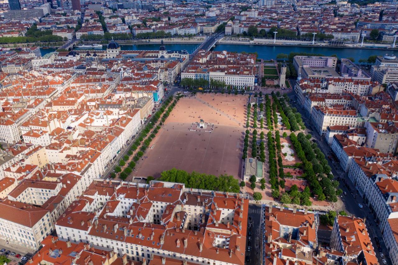J'irais dormir à Lyon Lião Exterior foto